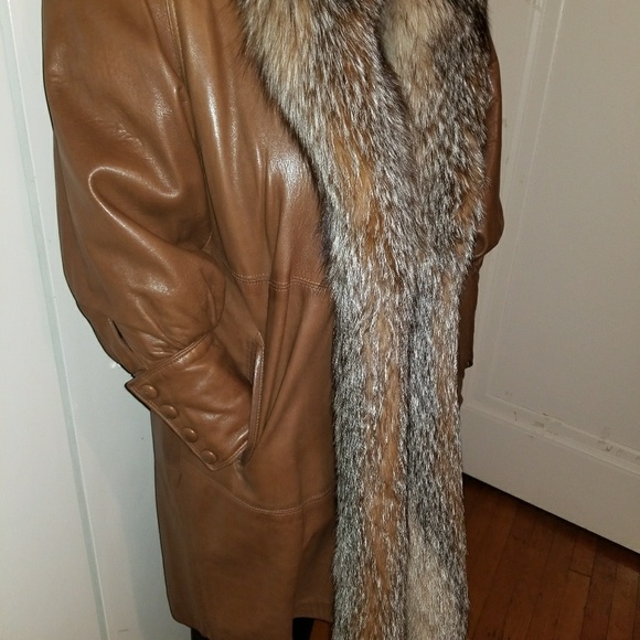 Fur Coat - Picture 7 of 8